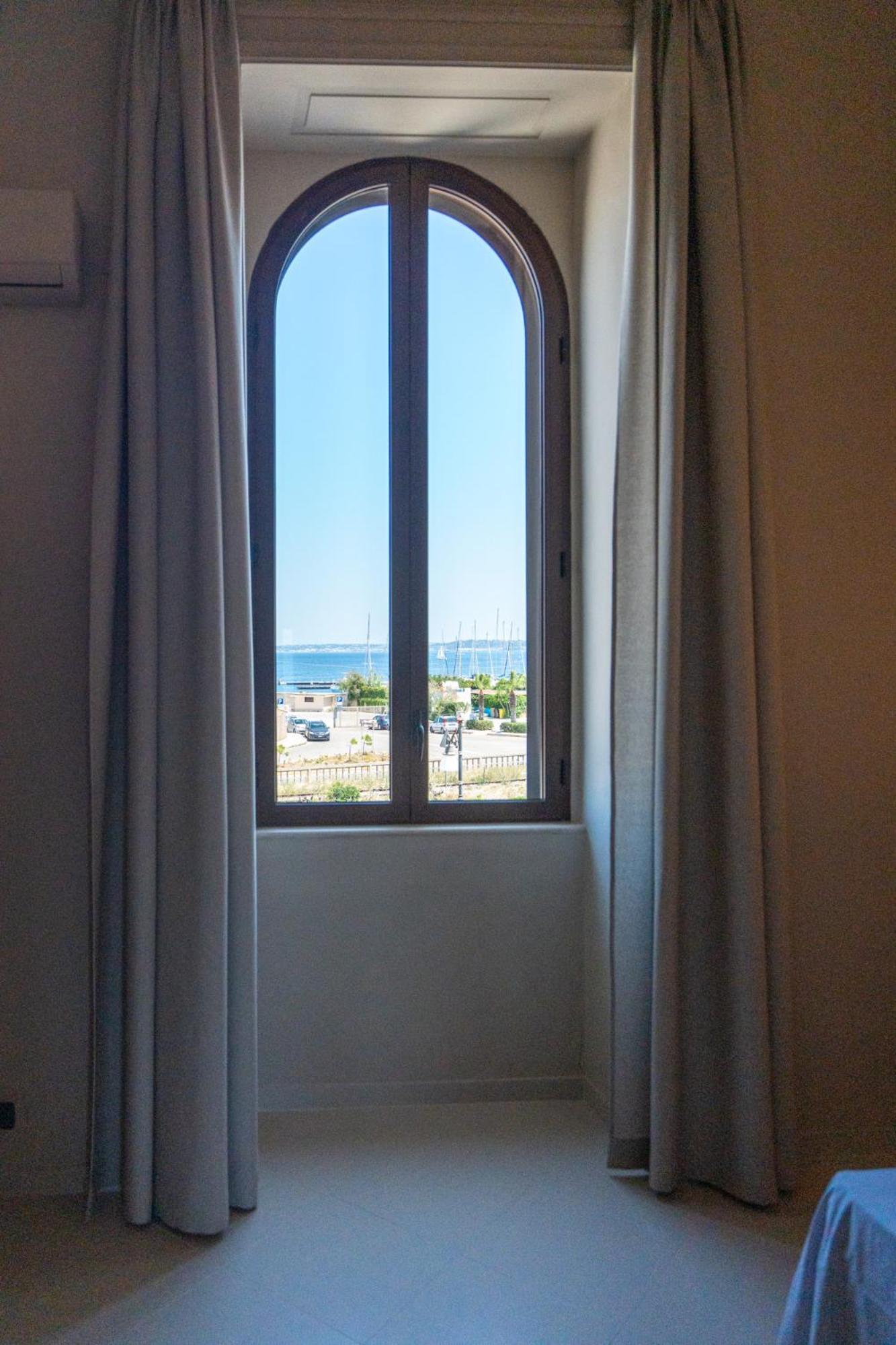 Palazzo Vergine - By Inside Salento ガリポリ エクステリア 写真